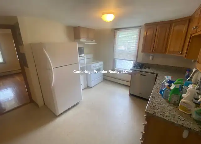 Property at 22 8th St Unit 3, Cambridge, MA, 02141, 1 bed, 1 bath, [object Object]