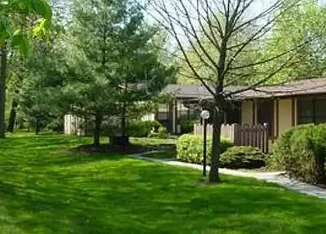 Property at Summerside Apartments - 7946 Summerside Dr, Columbus, OH, 43085, 1 bed, 1 bath, [object Object]