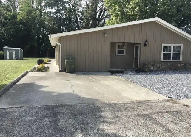 Property at 43 Lakehurst Ave, Salem, VA, 24153, 1 bed, 1 bath, [object Object]