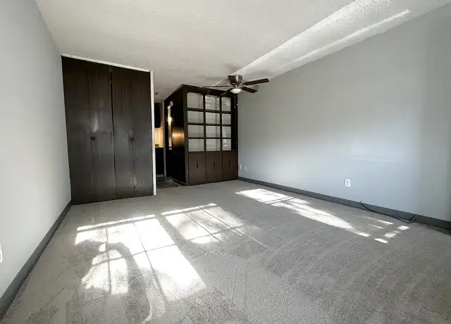 Property at Charing Cross - 1017 S Main St, Bowling Green, OH, 43402, 0-1 beds, 1 bath, [object Object]