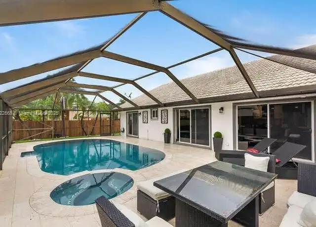 Property at 9430 SW 212th Ter, Cutler Bay, FL, 33189, 3 beds, 2 baths, [object Object]