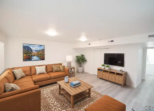 Property at 2015 S 200 E Unit 421- (20), Salt Lake City, UT, 84115, 1 bed, 1 bath, [object Object]