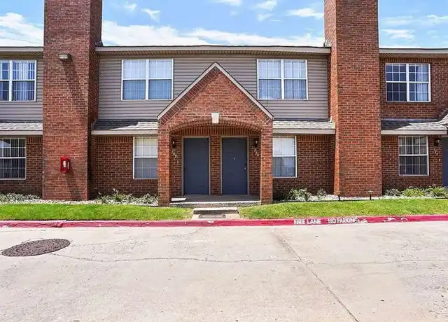Property at Persimmon Square Apartments - 12113 Heritage Park Rd, Oklahoma City, OK, 73120, 1-2 bed, 1-2 bath, [object Object]