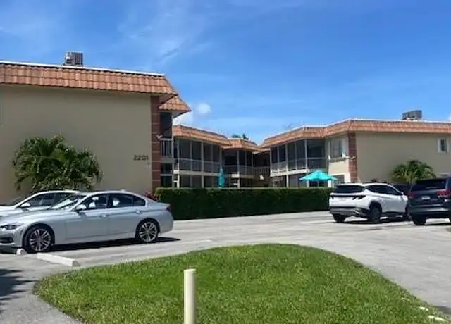 Property at 2201 SE 9th St #105, Pompano Beach, FL, 33062, 1 bed, 1.5 baths, [object Object]