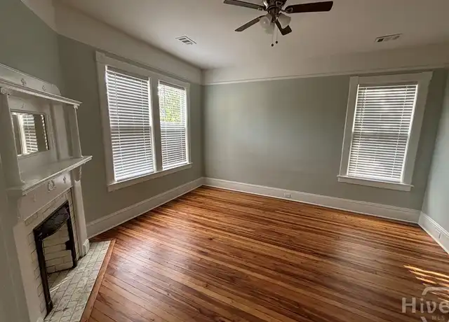 Property at 225 W 40th St, Savannah, GA, 31401, 3 beds, 2 baths, [object Object]