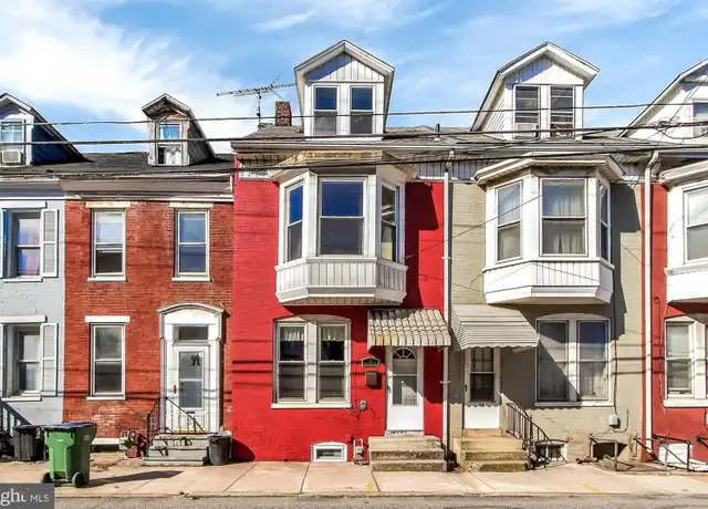 Property at 34 N Sherman St, York, PA, 17403, 3 beds, 1 bath, [object Object]