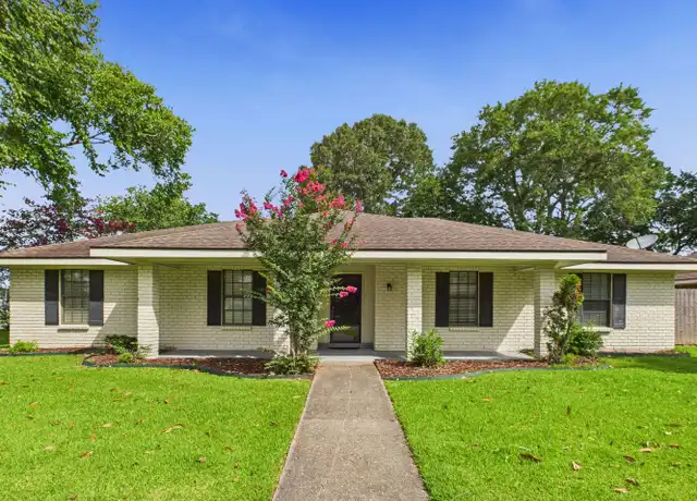Property at 128 Pigeon Loop, Lafayette, LA, 70508, 3 beds, 2 baths, [object Object]