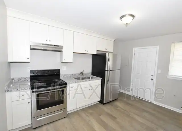 Property at 7923 Thompson Rd Unit B, Norfolk, VA, 23518, 2 beds, 1 bath, [object Object]