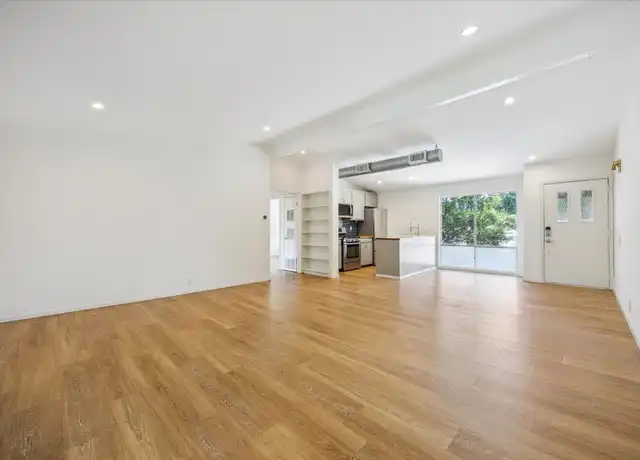 Property at 1304 Mariposa Dr #201, Austin, TX, 78704, 2 beds, 1 bath, [object Object]