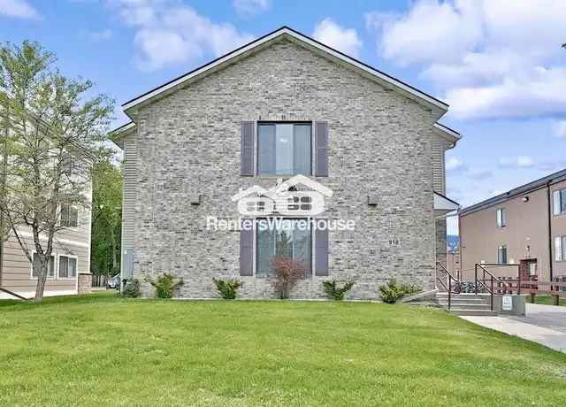 Property at 918 17th Ave SE Unit 202, Minneapolis, MN, 55414, 4 beds, 2 baths, [object Object]