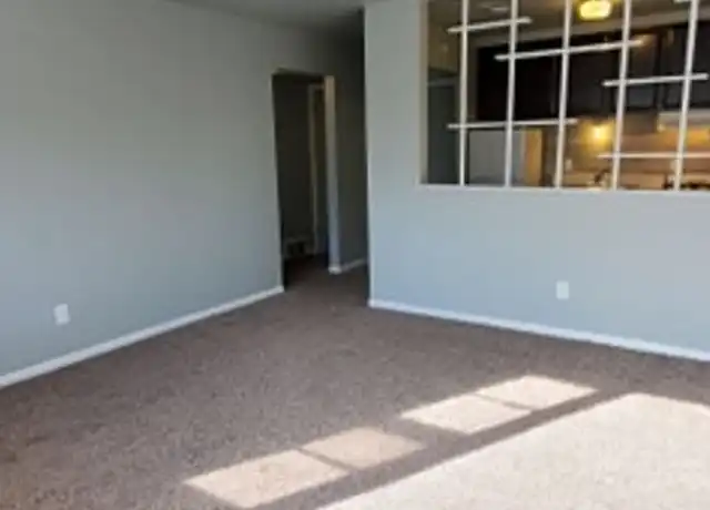 Property at 4750 Lafayette Ave Unit 475013, Omaha, NE, 68132, 1 bed, 1 bath, [object Object]