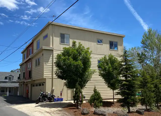 Property at 850 NW Newport Ave, Bend, OR, 97703, 4 beds, 3 baths, [object Object]