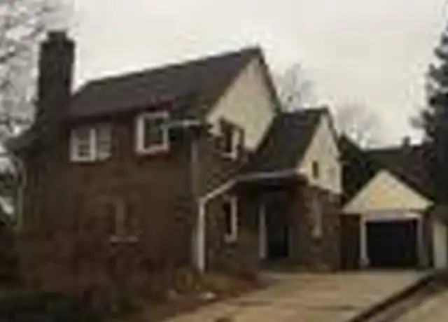 Property at 1226 Garrison Ave Unit 4, Rockford, IL, 61103, 4 beds, 2 baths, [object Object]