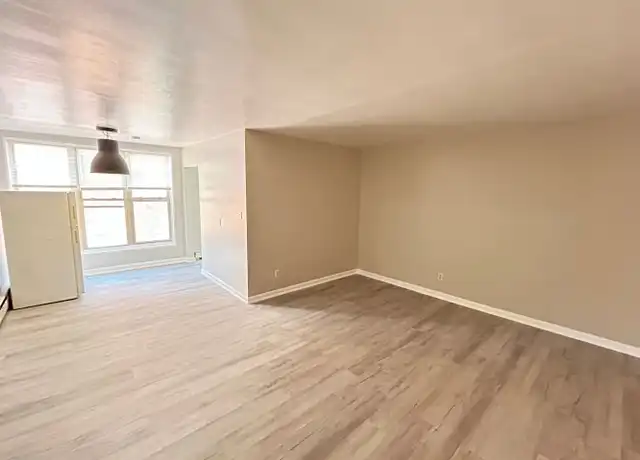 Property at 612 12th St NE Unit 305, Washington, DC, 20002, 2 beds, 1 bath, [object Object]