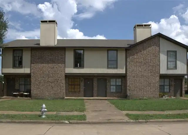 Property at 2814 Wimbledon Ct Unit B, Garland, TX, 75041, 2 beds, 1.5 baths, [object Object]