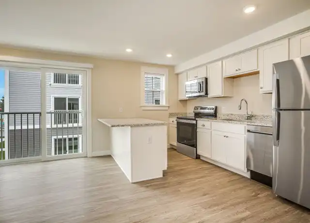 Property at 17 Merrill Dr Unit 17-304, Saco, ME, 04072, 1 bed, 1 bath, [object Object]