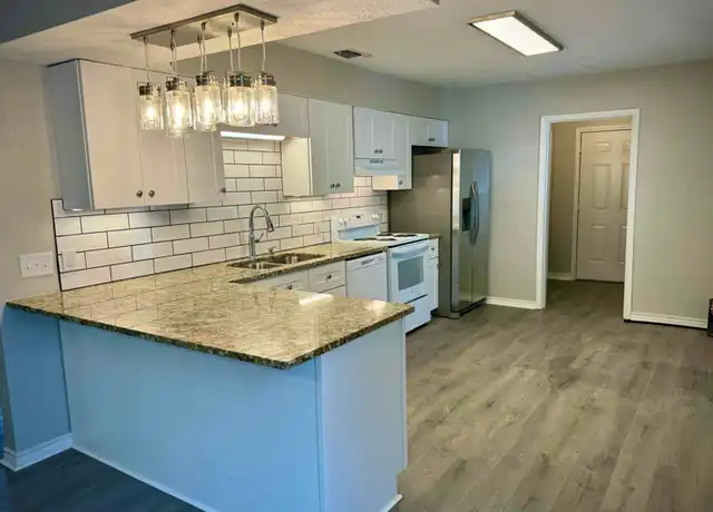 Property at 602 E Court St, Newton, TX, 75966, 3 beds, 2 baths, [object Object]