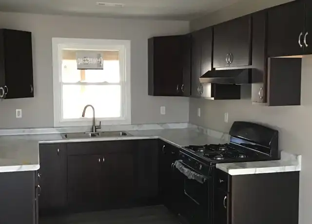 Property at 252 Minocqua St, Park Forest, IL, 60466, 4 beds, 2 baths, [object Object]