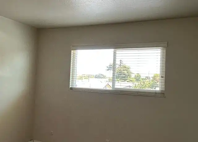 Property at 821 Line St Unit 821-D, Hollister, CA, 95023, 3 beds, 1 bath, [object Object]