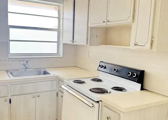 Property at 55 W 7th St Unit 12, Hialeah, FL, 33010, 1 bed, 1 bath, [object Object]