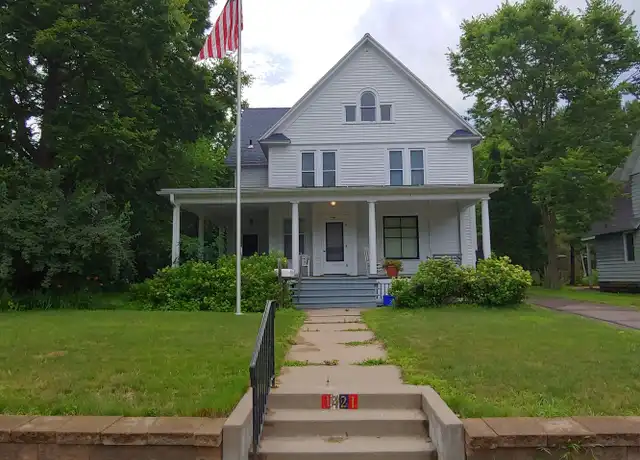 Property at 1421 State St Unit 2, Eau Claire, WI, 54701, 1 bed, 1 bath, [object Object]