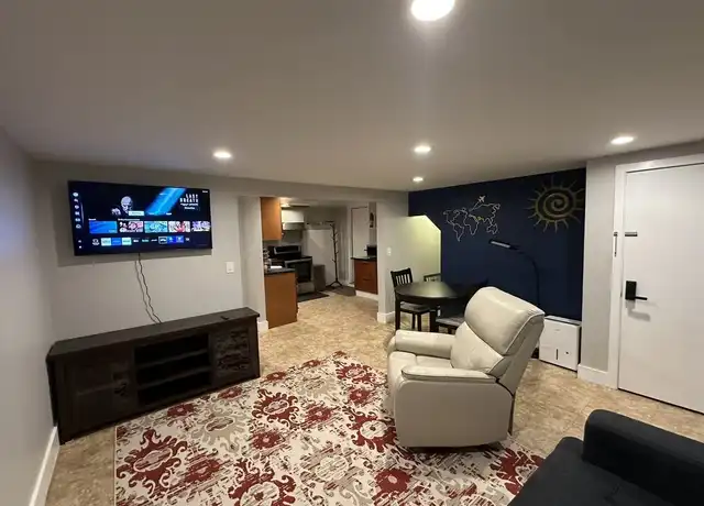 Property at 3018 Parkway, Cheverly, MD, 20785, 1 bed, 1 bath, [object Object]