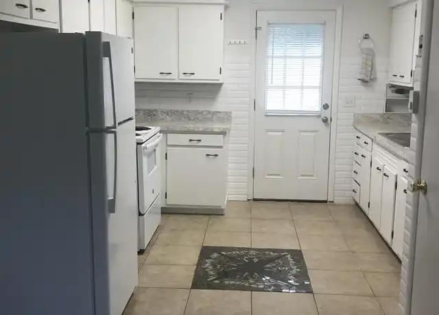 Property at 526 N Main St, Springboro, OH, 45066, 2 beds, 1 bath, [object Object]