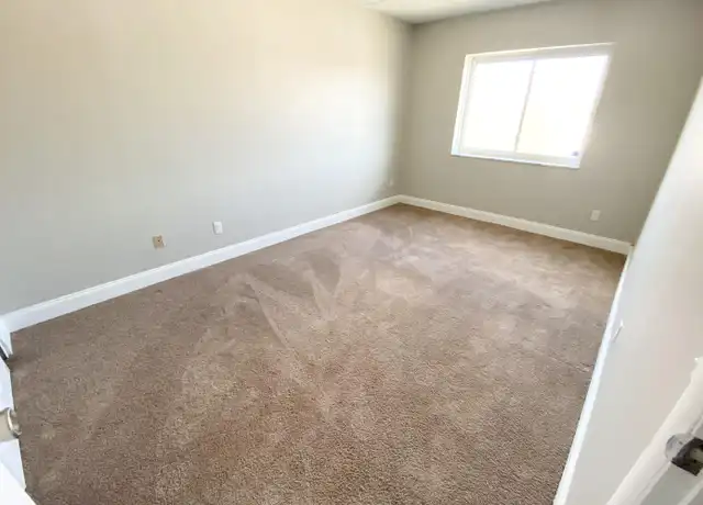 Property at 1088 Greentree Rd Unit 305, Pittsburgh, PA, 15220, 2 beds, 2 baths, [object Object]
