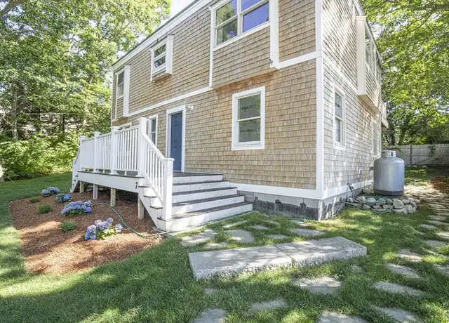 Property at 7 Windsor Dr, Plymouth, MA, 02360, 3 beds, 1.5 baths, [object Object]