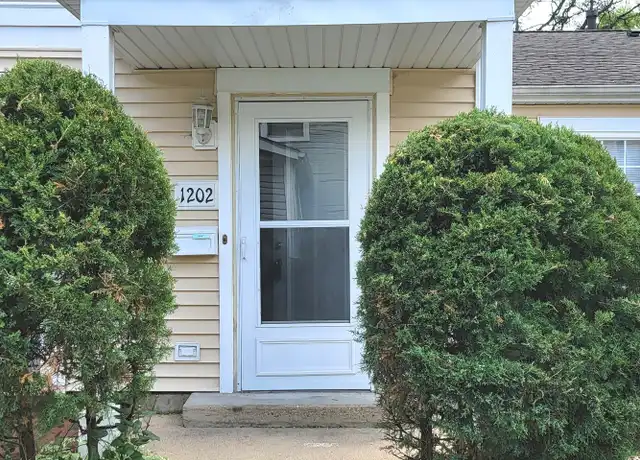 Property at 1202 Quincy Ct, Wheeling, IL, 60090, 2 beds, 1.5 baths, [object Object]