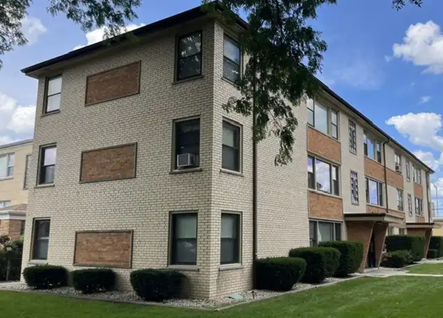 Property at 5622 W Goodman St Unit 3S, Chicago, IL, 60630, 2 beds, 1 bath, [object Object]