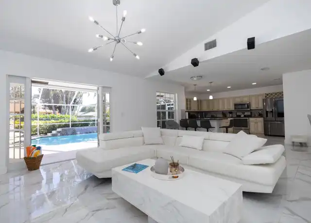 Property at 1399 Chapparel Way, Wellington, FL, 33414, 4 beds, 2 baths, [object Object]