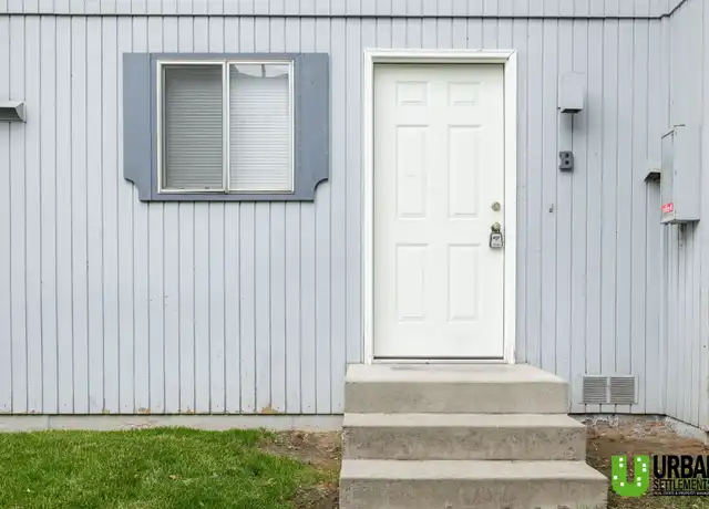 Property at 3137 E 29th Ave Unit B, Spokane, WA, 99223, 2 beds, 1.5 baths, [object Object]