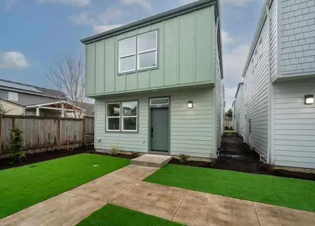 Property at 2822 Crater Ln Unit 2822, Newberg, OR, 97132, 2 beds, 2.5 baths, [object Object]