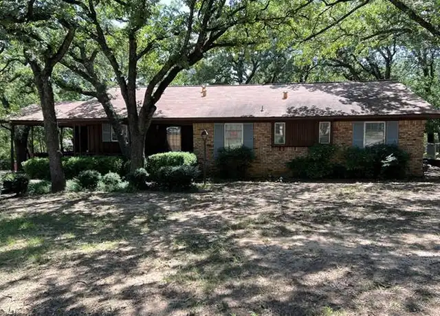 Property at 3010 Nottingham Dr, Denton, TX, 76209, 4 beds, 2 baths, [object Object]