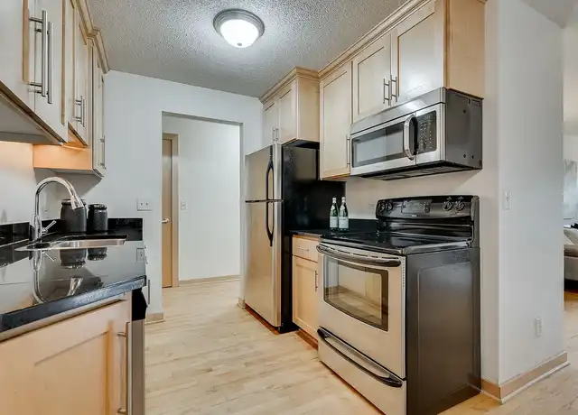 Property at 311 Kenwood Parkway - 311 Kenwood Pkwy, Minneapolis, MN, 55403, 1 bed, 1 bath, [object Object]