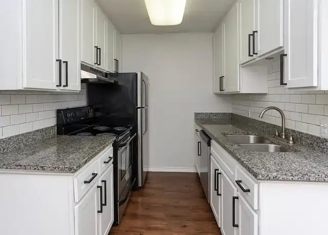 Property at 500 W Lamar St, McKinney, TX, 75069, 2 beds, 1 bath, [object Object]