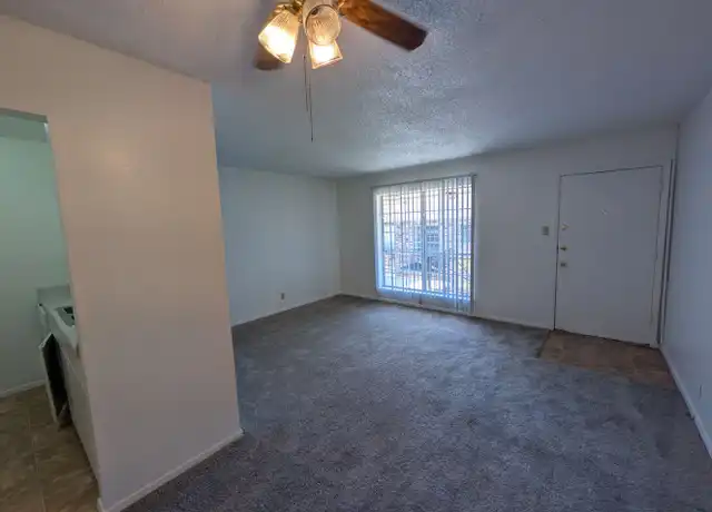 Property at 3253 Hillcrest Dr Unit TH 235, San Antonio, TX, 78201, 1 bed, 1 bath, [object Object]