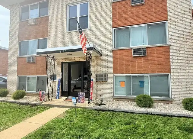 Property at 8137 Oconnor Dr Unit 1W, River Grove, IL, 60171, 2 beds, 1 bath, [object Object]