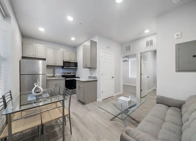 Property at 920 Avenue L Unit B, Galveston, TX, 77550, 2 beds, 1 bath, [object Object]
