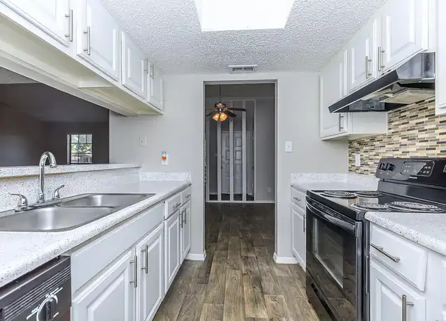 Property at Villas at Alameda - 7000 John T White Rd, Fort Worth, TX, 76120, 1-2 bed, 1-2 bath, [object Object]