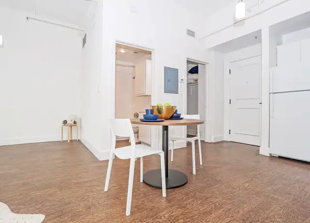 Property at Calcasieu - 214 Broadway St, San Antonio, TX, 78205, 1 bed, 1 bath, [object Object]