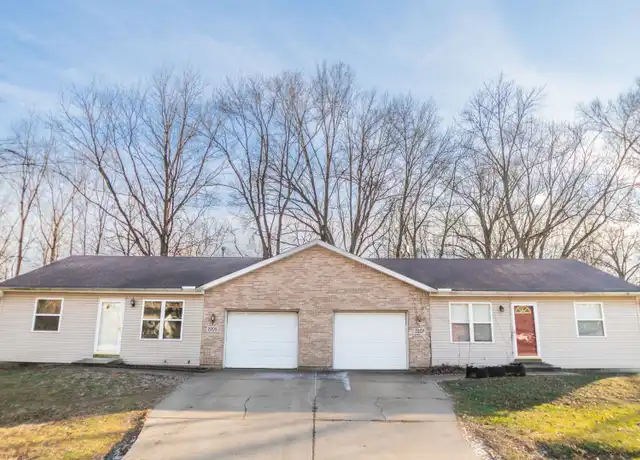 Property at 2207 W Lincoln Ave, Chesterton, IN, 46304, 2 beds, 1 bath, [object Object]