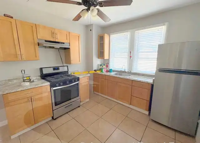 Property at 196 Sherman St Unit 3, Cambridge, MA, 02140, 3 beds, 1 bath, [object Object]