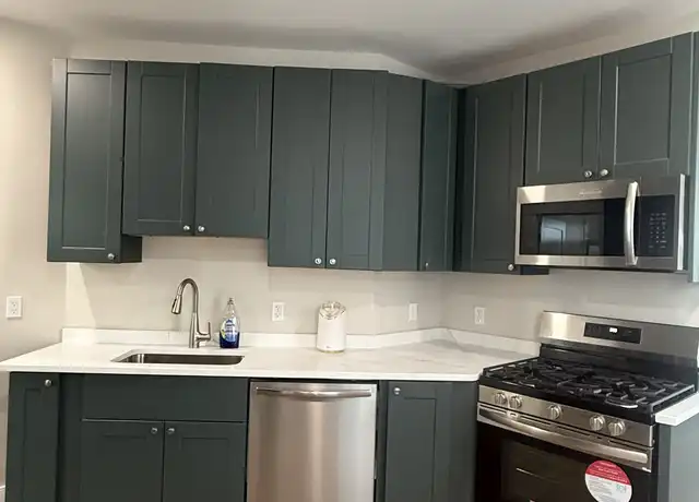 Property at 86 Abbott St Unit 1, Providence, RI, 02906, 2 beds, 1 bath, [object Object]