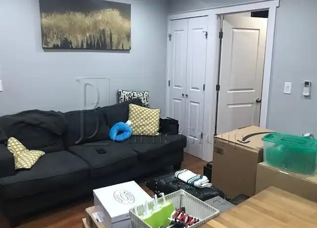Property at 22-55 41st St Unit 1F, Queens, NY, 11105, 2 beds, 1 bath, [object Object]