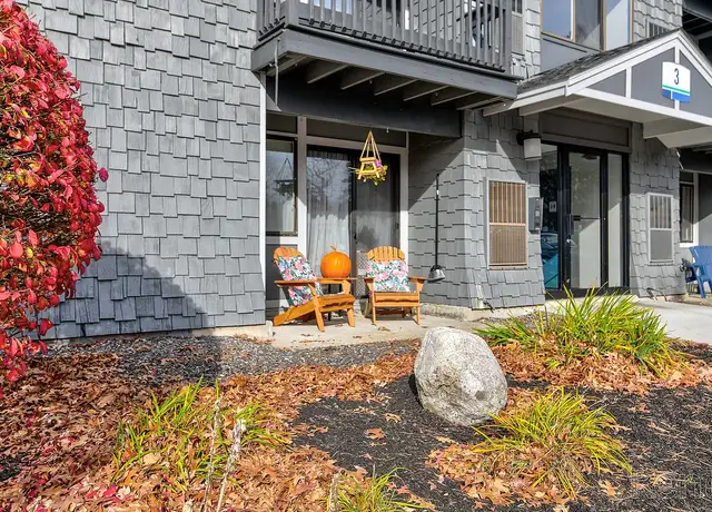 Photo of 1 Hampshire Dr, Nashua, NH 03063