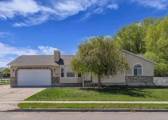 Property at 14768 S 2700 W, Bluffdale, UT, 84065, 3 beds, 2 baths, [object Object]