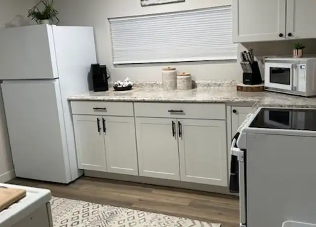 Property at 808 Howard Ave, Billings, MT, 59101, 1 bed, 1 bath, [object Object]