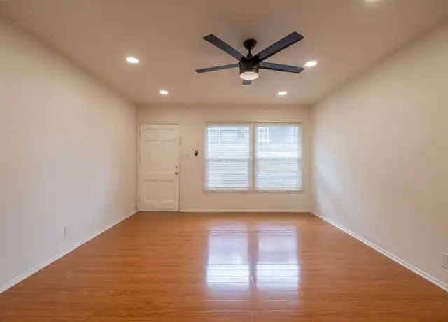 Property at 1160 S Norton Ave Unit 102, Los Angeles, CA, 90019, 1 bed, 1 bath, [object Object]